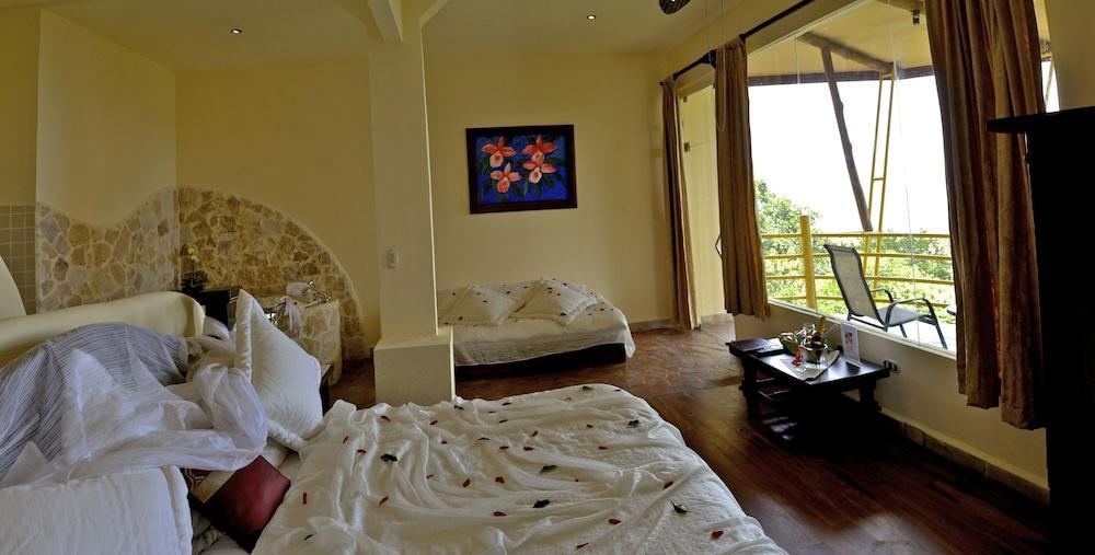 Issimo Suites Boutique Hotel & Spa - Adults Only Manuel Antonio Exterior photo