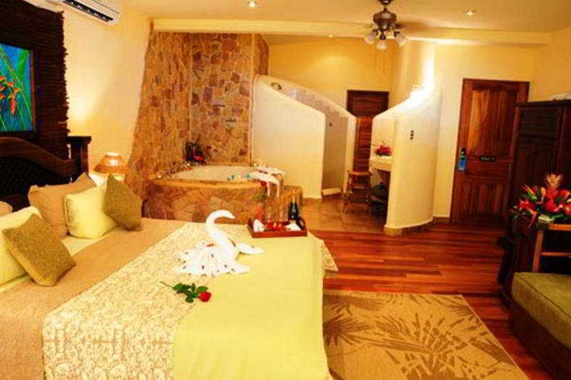 Issimo Suites Boutique Hotel & Spa - Adults Only Manuel Antonio Exterior photo