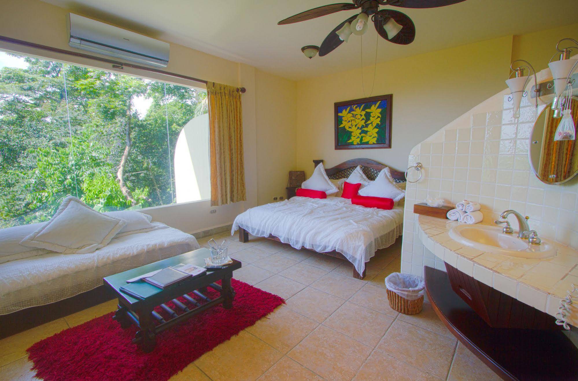 Issimo Suites Boutique Hotel & Spa - Adults Only Manuel Antonio Exterior photo